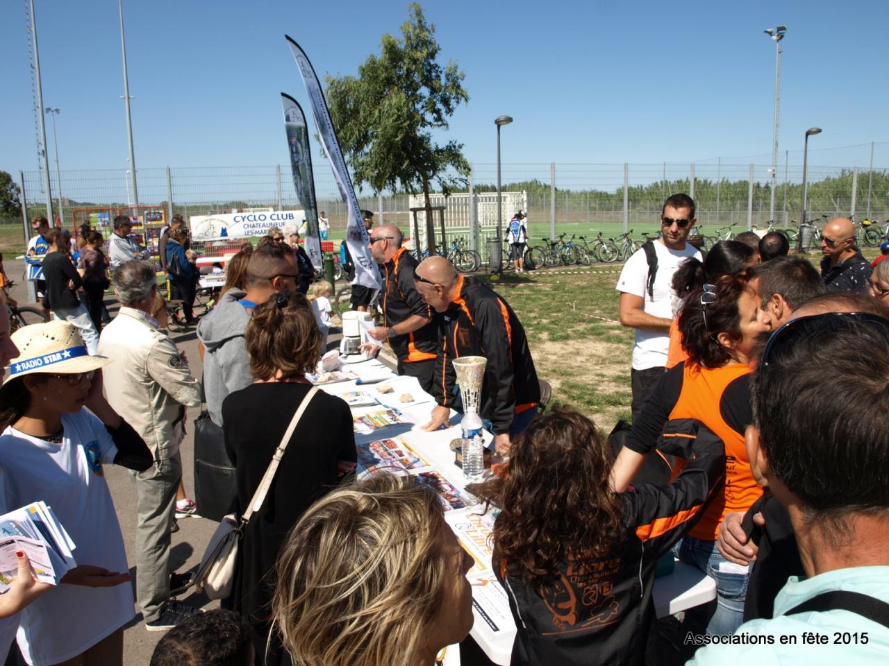 05092015 associations en fete chateauneuf CL (12)