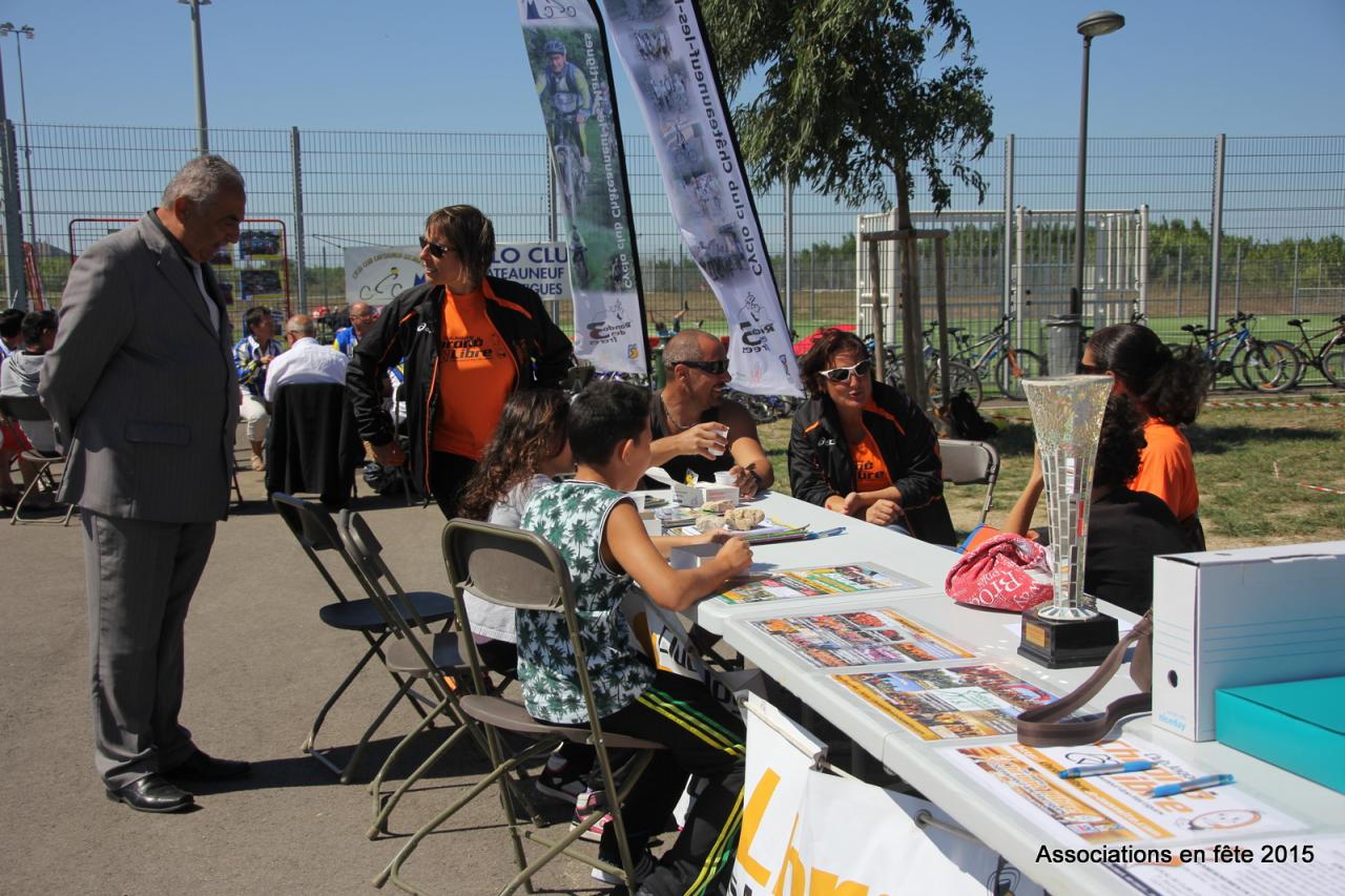 05092015 associations en fete chateauneuf CL (4)